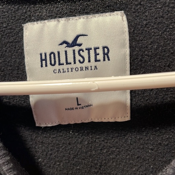 Hollister Sunflower 🌻 Sweatshirt - Picture 3 of 5